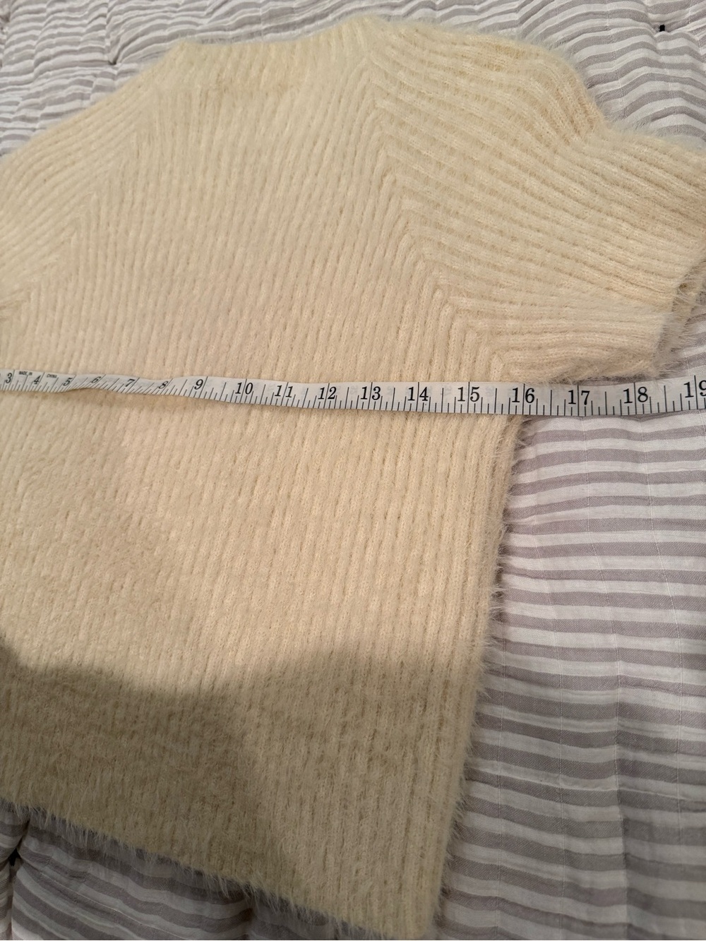 Sadie and Sage Cream Ribbed Short-Sleeve sweater M - Picture 3 of 4